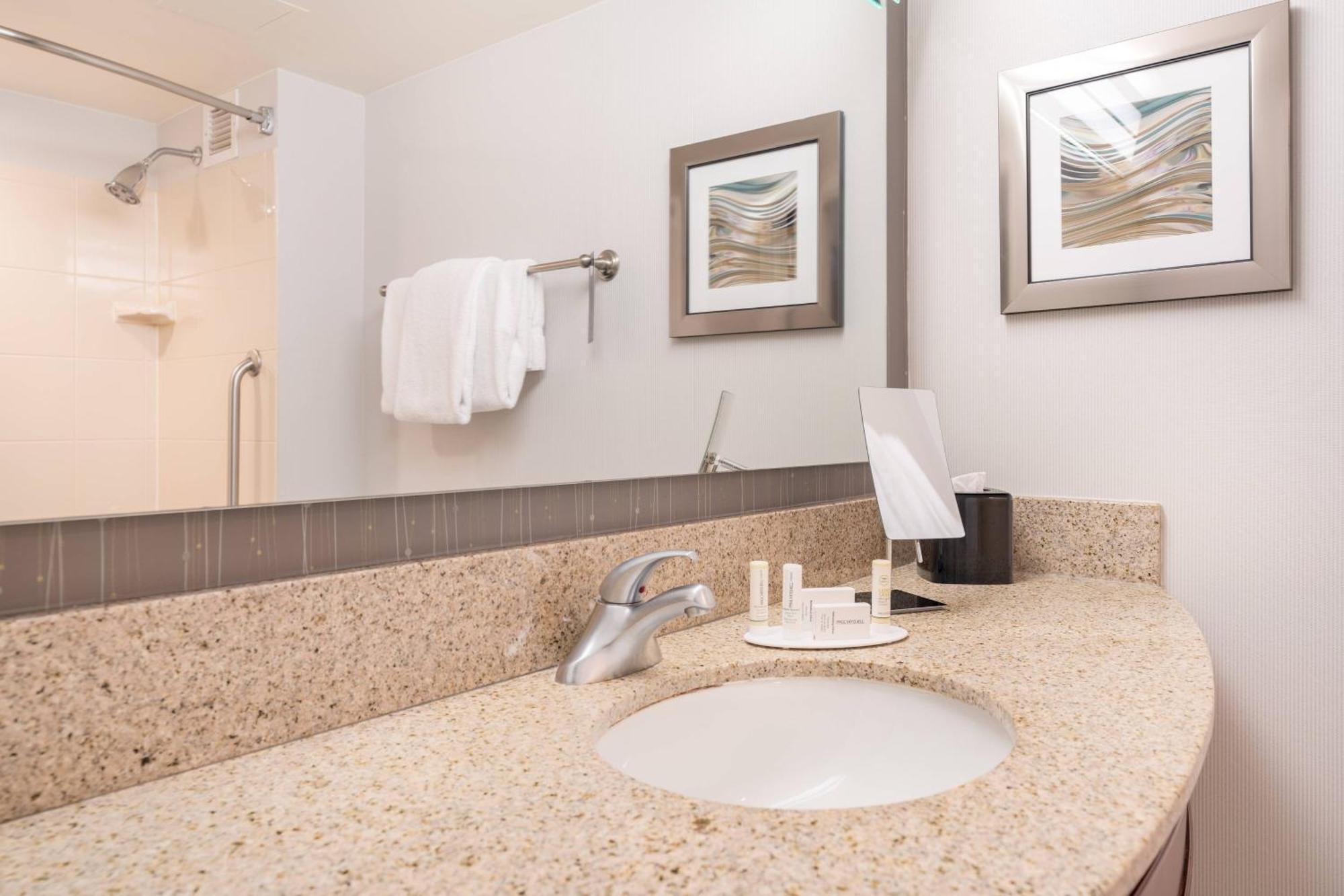 Courtyard By Marriott Silver Spring Downtown Eksteriør billede